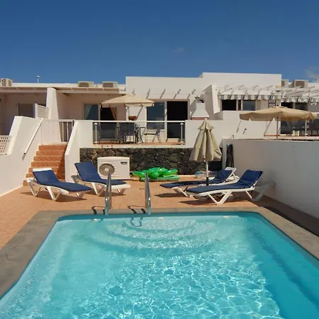 Villa In Puerto Del Carmen Sleeps 5 With Pool And Air Con