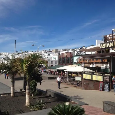 In Puerto Del Carmen Sleeps 5 With Pool And Air Con *